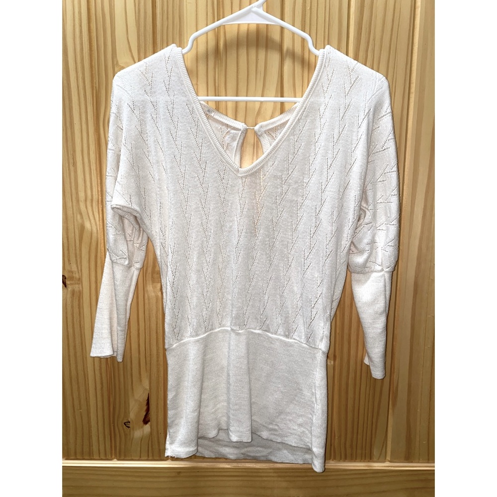 Lightweight Flattering Cream/White Sweater